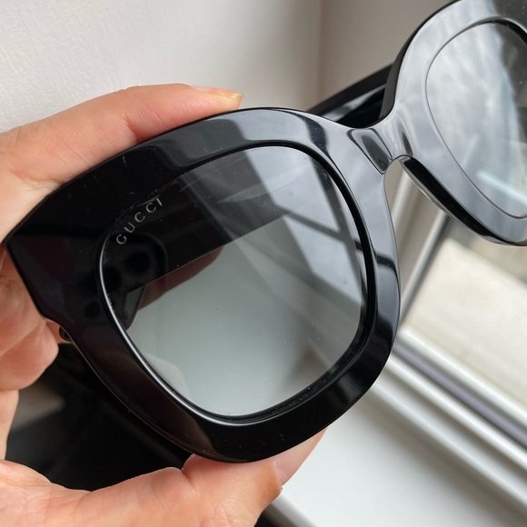 Gucci women’s acetate sunglasses (GUCCI
GG0208S) - Picture 4 of 6